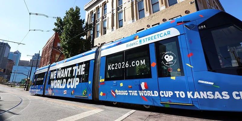 Erweiterte KC Streetcar-Linie in Kansas City, bereit für den Transport von Fußballfans während der WM 2026