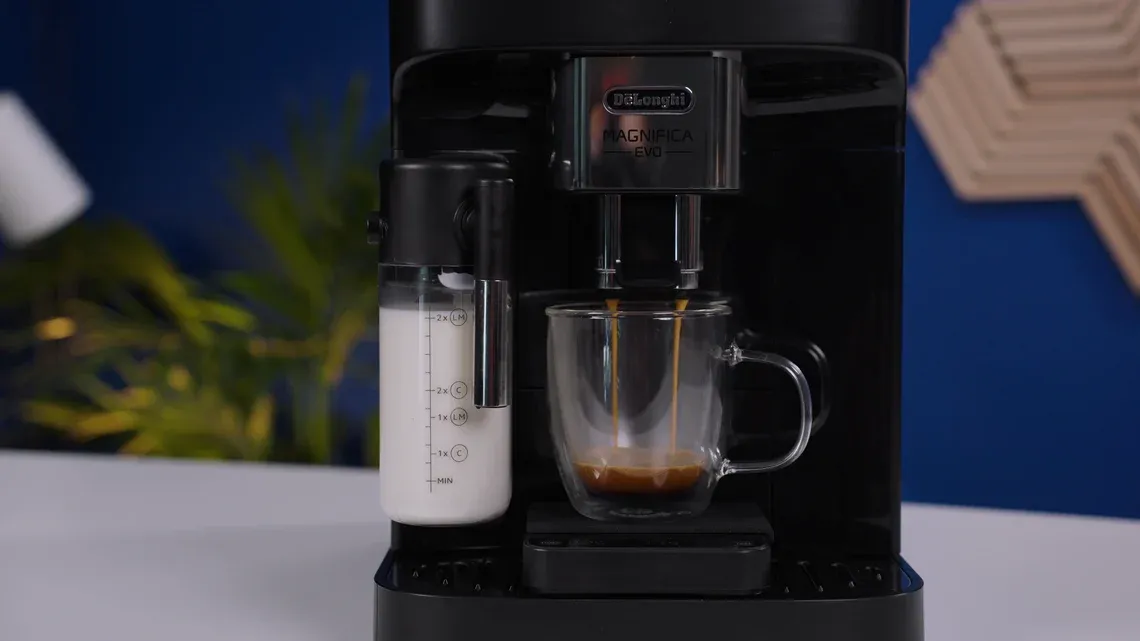 Espressobezug mit der DeLonghi Magnifica Evo ECAM 292.81 B