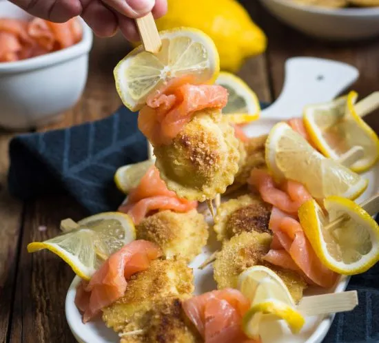 Exquisites Fingerfood: Trüffel-Ricotta-Tortelli mit Räucherlachs