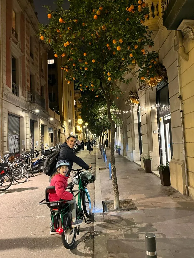 Fahrradfahren geht auch in Barcelona gut (Foto: Verena Huber-Marti)
