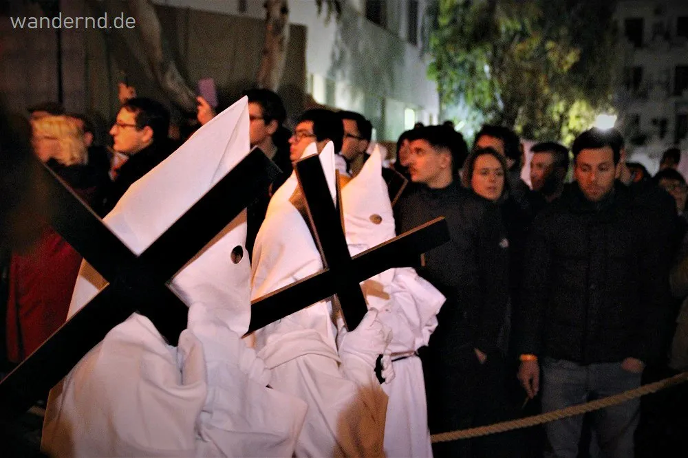 Feierliche Karfreitagsprozession der Settimana Santa in Sorrent