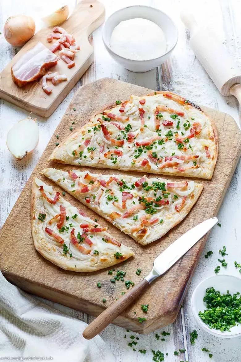 Flammkuchenteig selber machen ganz einfach