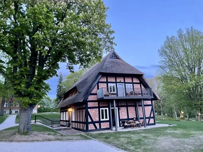 Fliederhaus mit vier geräumigen Appartements