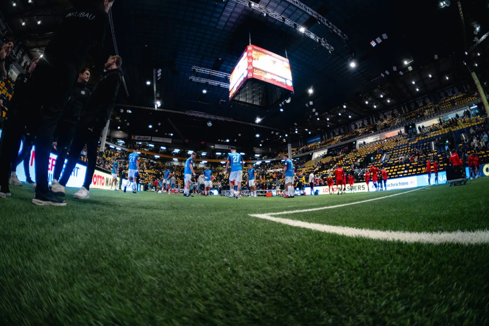 Fokus und Konzentration bei den Spielern der Holstein Kiel U23 vor dem Turnier