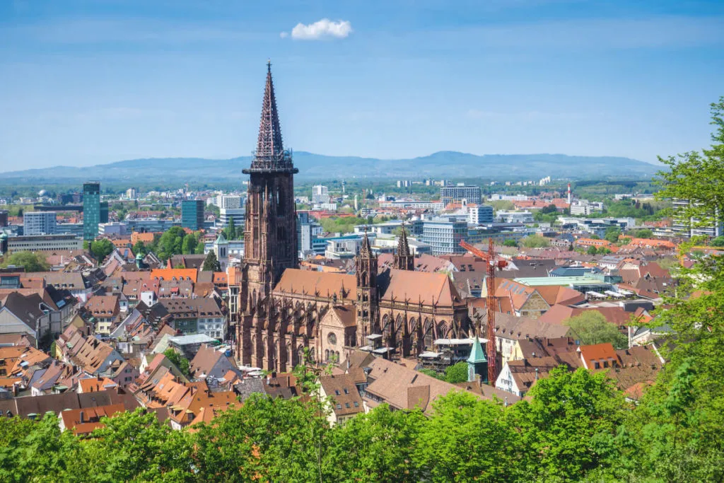 Freiburg-am-breisgau-muenster-kirche-aussicht