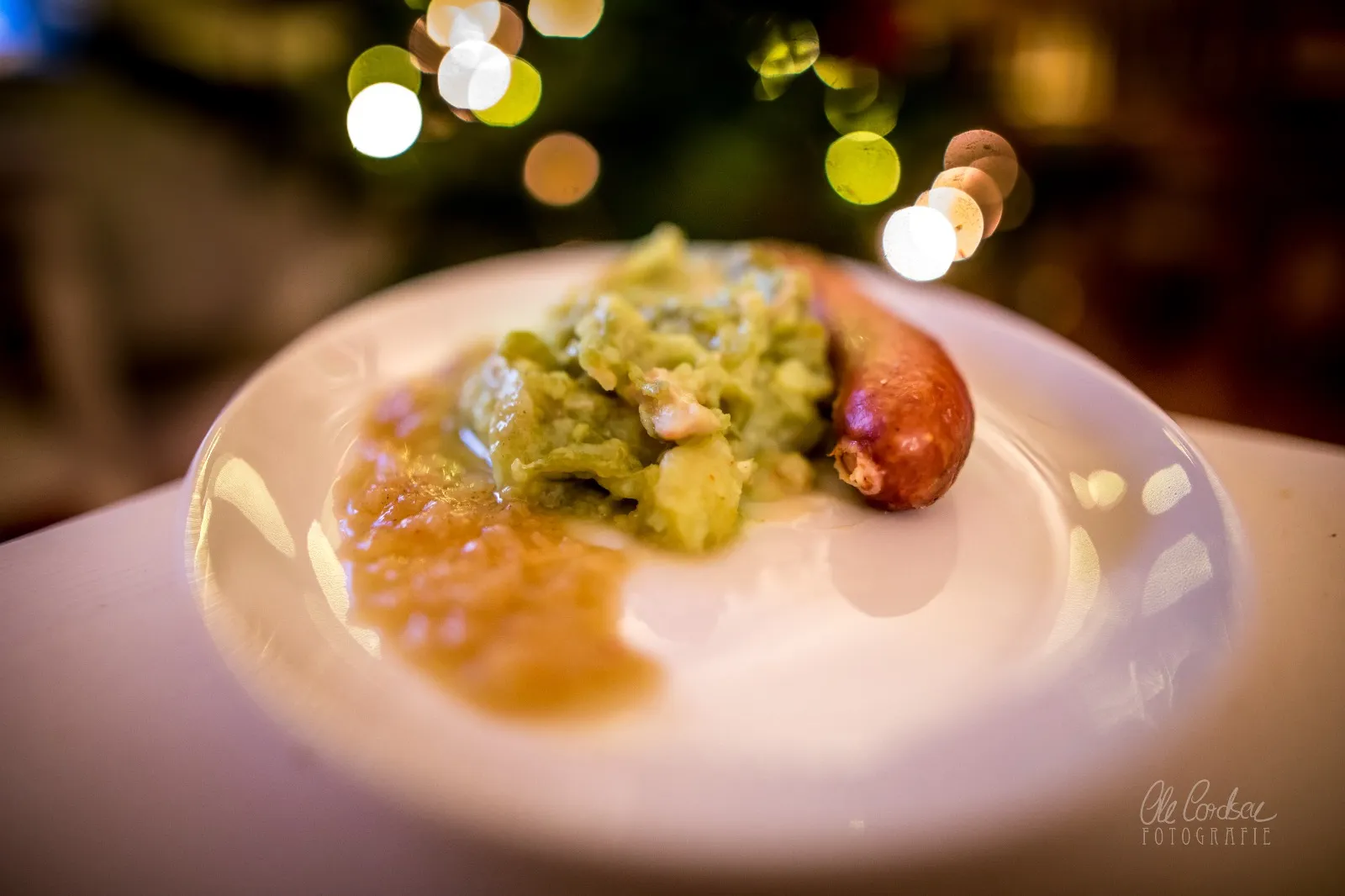 Frisch fermentierte Schnippelbohnen in einem Topf, bereit für die Zubereitung des traditionellen Insett Bohnen Rezepts.