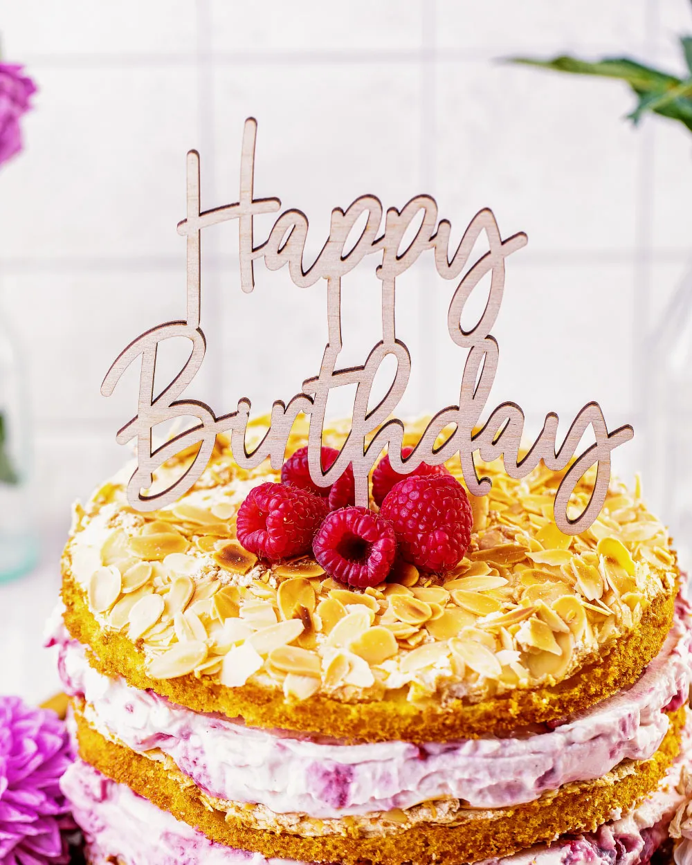 Frisch gebackene Baiserböden für den Naked Cake, bereit zum Schichten