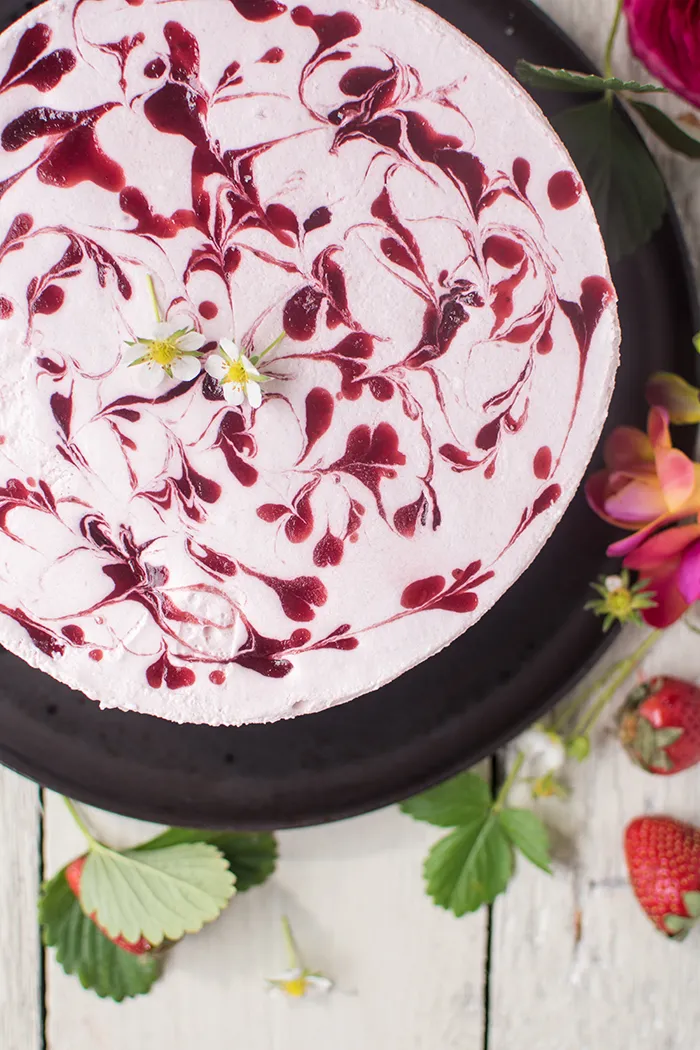 Frische, reife Erdbeeren in einer Schale