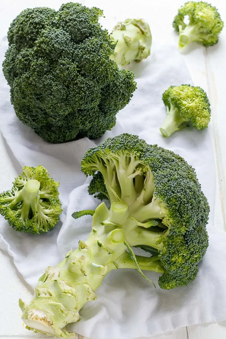 Frischer Brokkoli für die Brokkolisuppe – reich an Vitaminen und Mineralstoffen