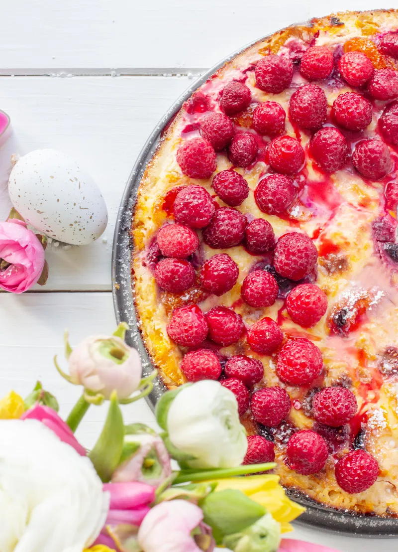 Fruchtig-cremiger Mandarinen-Himbeer-Schmandkuchen als süße Überraschung