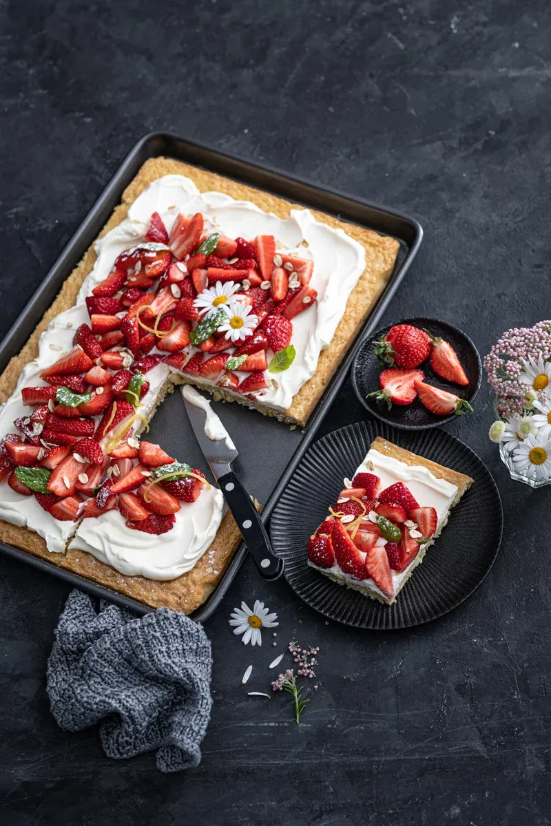 Fruchtiger Erdbeerkuchen vom Blech