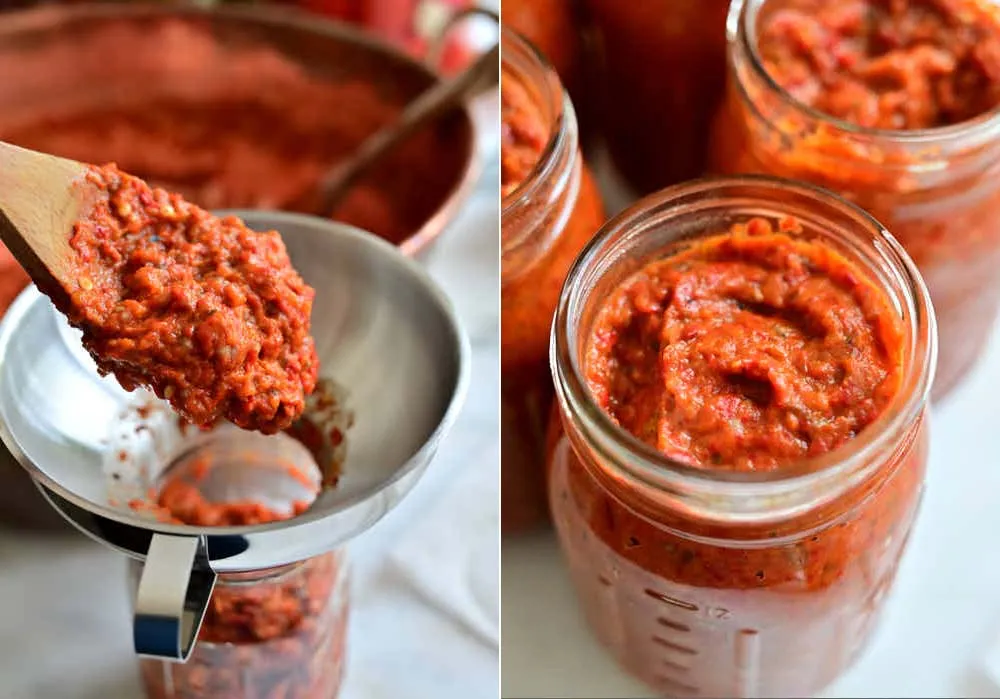 Füllen der Gläser mit Ajvar.