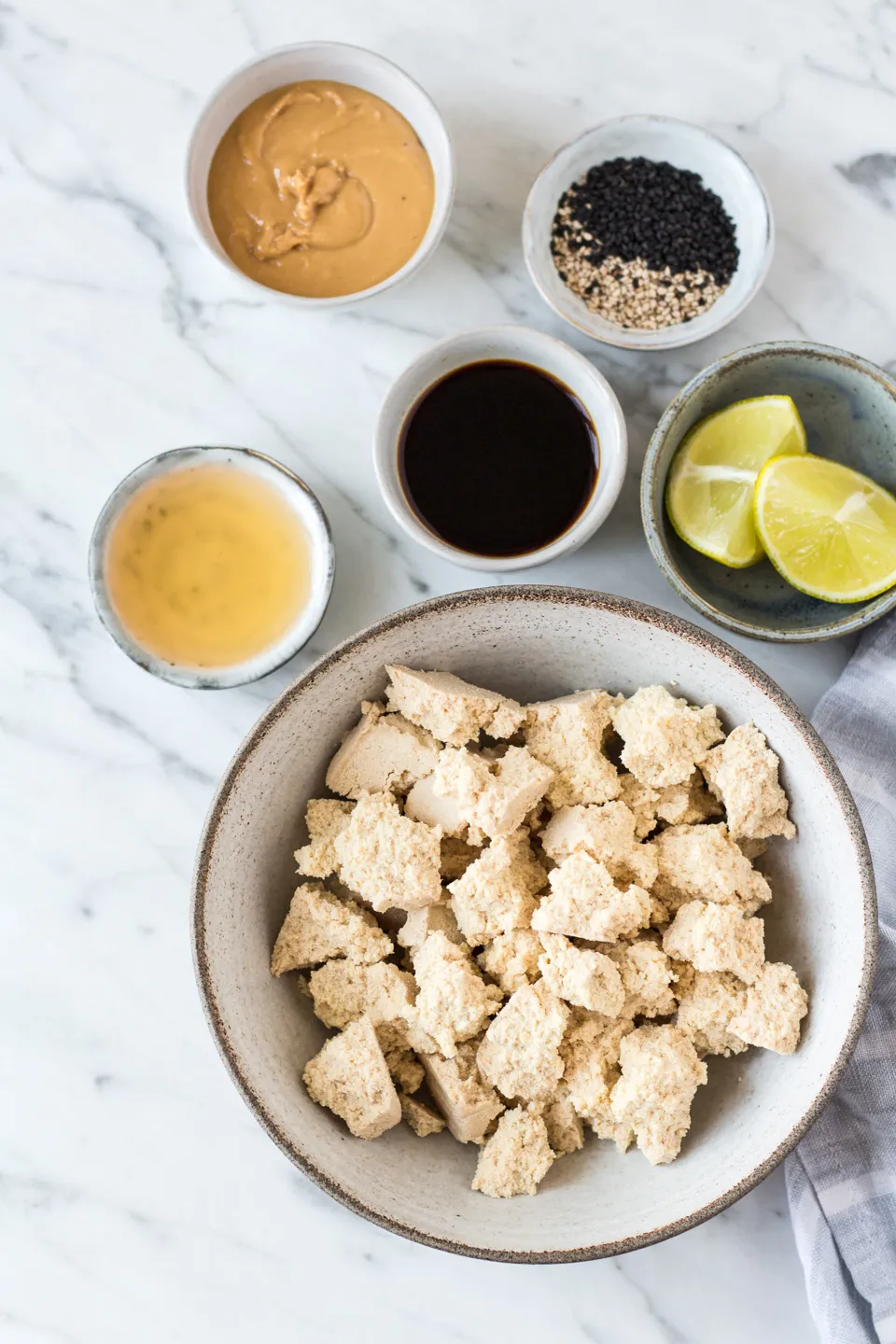 Gebratener Tofu, kurz vor dem Marinieren
