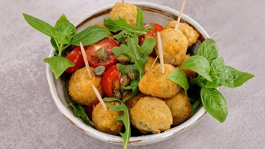Gefüllte Oliven – inspiriert von vielfältigen Rezepturen, hier als Auftakt für eine Wochenübersicht