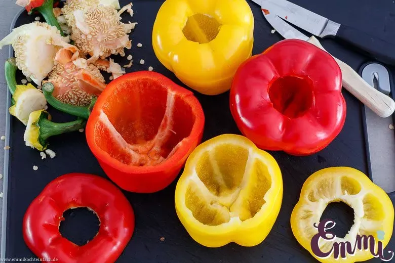 Gemüsepaprika zuschneiden - www.emmikochteinfach.de