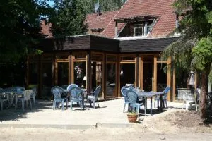 Geräumiges einfaches Gruppenhaus, perfekt für Klassenfahrten und größere Reisegruppen auf einem Reiterhof