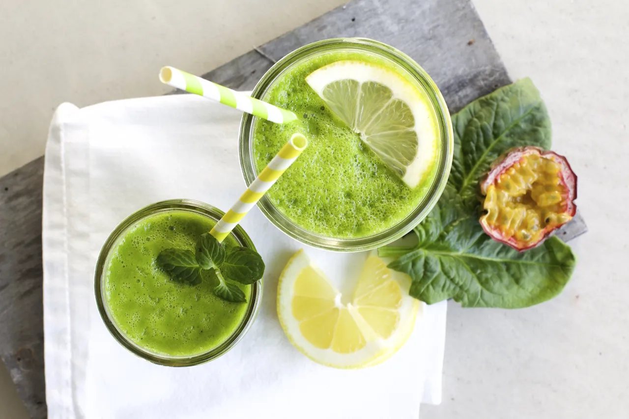 Grüner Power-Smoothie: Vitalstart nach Ernährungs-Docs Art
