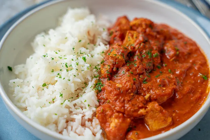 Gyros-in-Tomatensauce-7-735x490