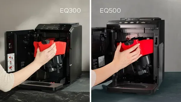 Handwäsche der entnehmbaren Brüheinheit der Siemens Einbau Kaffeemaschine zur Hygiene