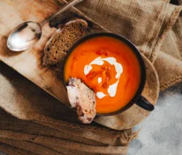 Harissa-Kürbissuppe