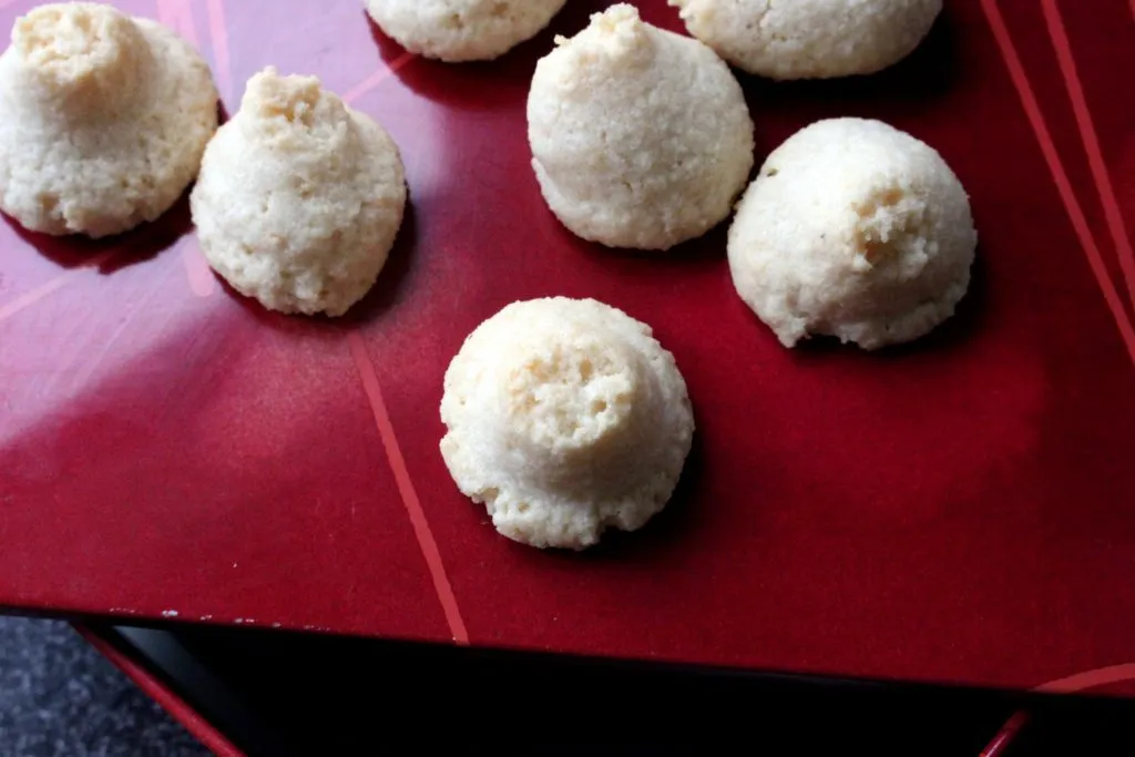 Hausgemachte Mandelhüpfchen als süßer Snack