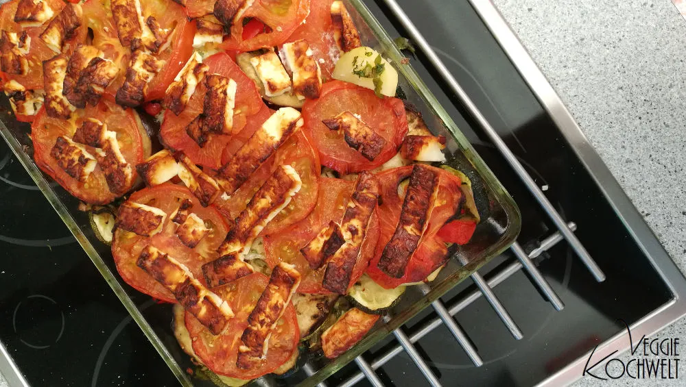 Herzgesunder Briam Gemüseauflauf mit Feta aus dem Kochbuch "Mediterrane Küche"