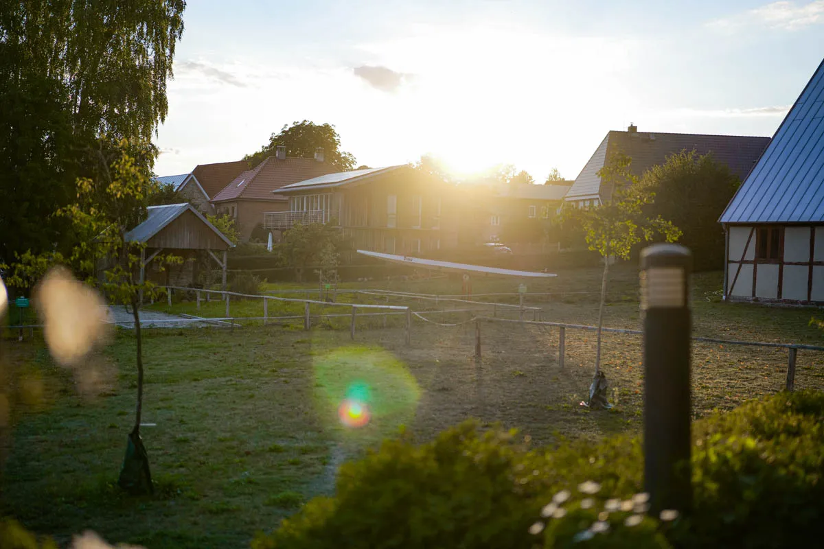 Historisches Gut Groß Zecher im Herzogtum Lauenburg, umgeben von Natur