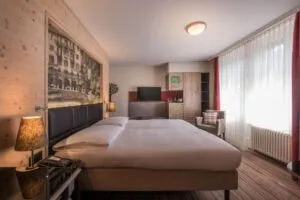 Hotel Interlaken mit historischer Fassade im Herzen von Interlaken