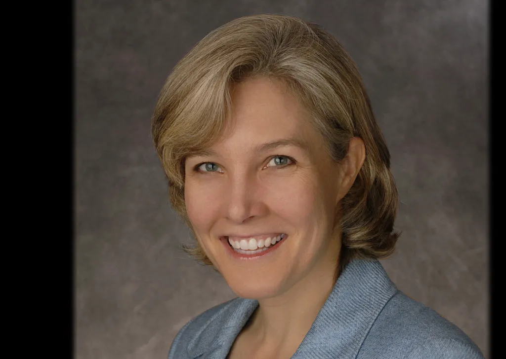 Julie Hansen, President und COO von Business Insider, betont den Mehrwert von Echtzeit-Finanzdaten für Investoren.