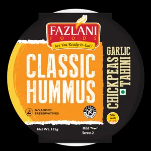 Junge Fans tragen stolz das HSV-Trikot bei einem Heimspiel