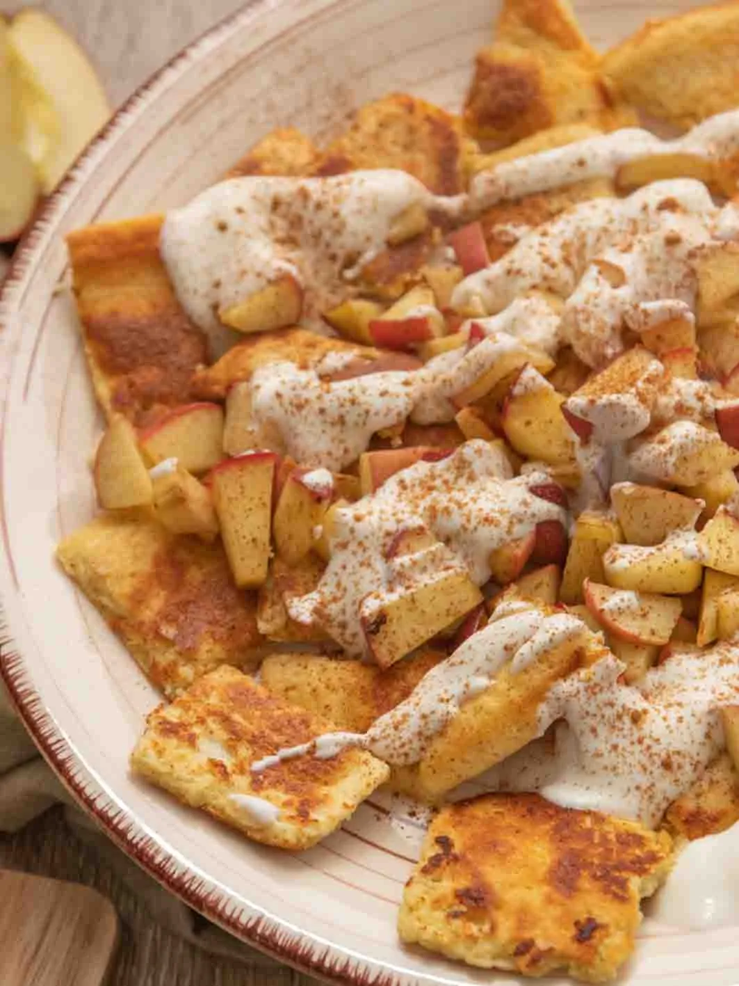 Kalorienarmer Kaiserschmarrn mit Apfel und Zimt