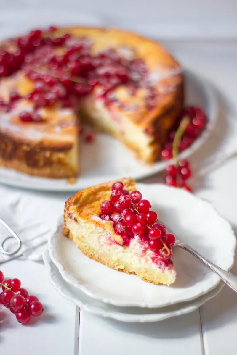 Käsekuchen mit Johannisbeeren