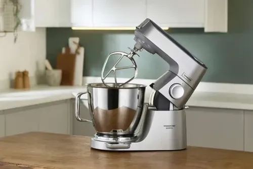 Kenwood Titanium Chef Baker XL: Eine vielseitige Küchenmaschine, die das Backen und Kochen revolutioniert.