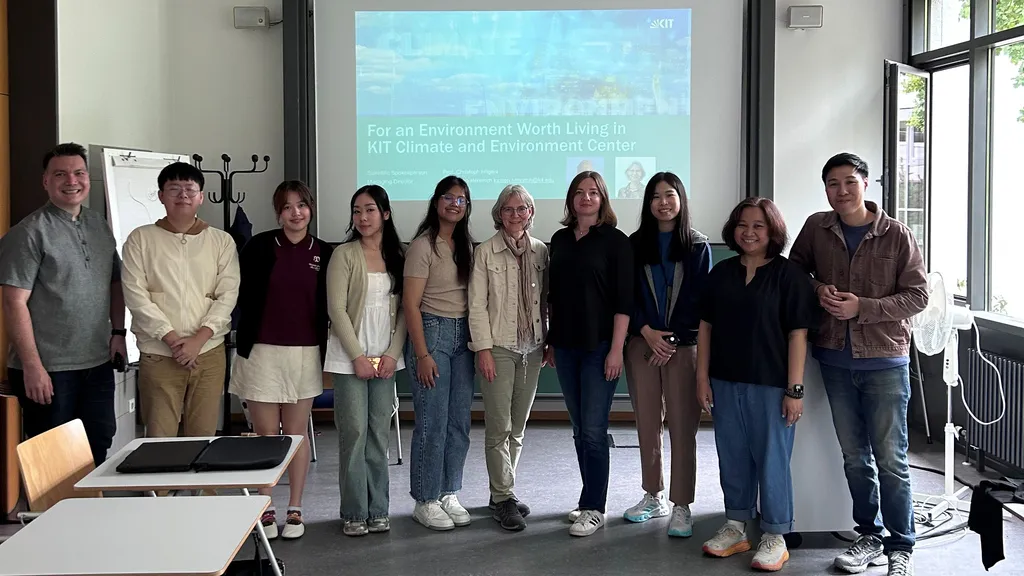 KIT Besuch des KIT und des KIT-Zentrum Klima und Umwelt durch die Young Thai Science Ambassadors