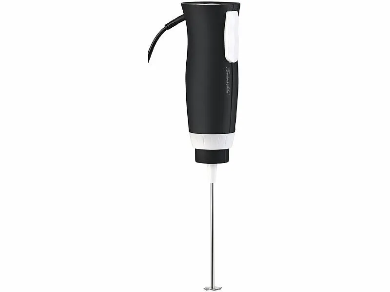 Kleiner Handmixer in Aktion, zeigt ergonomischen Griff und Edelstahl-Rührstab