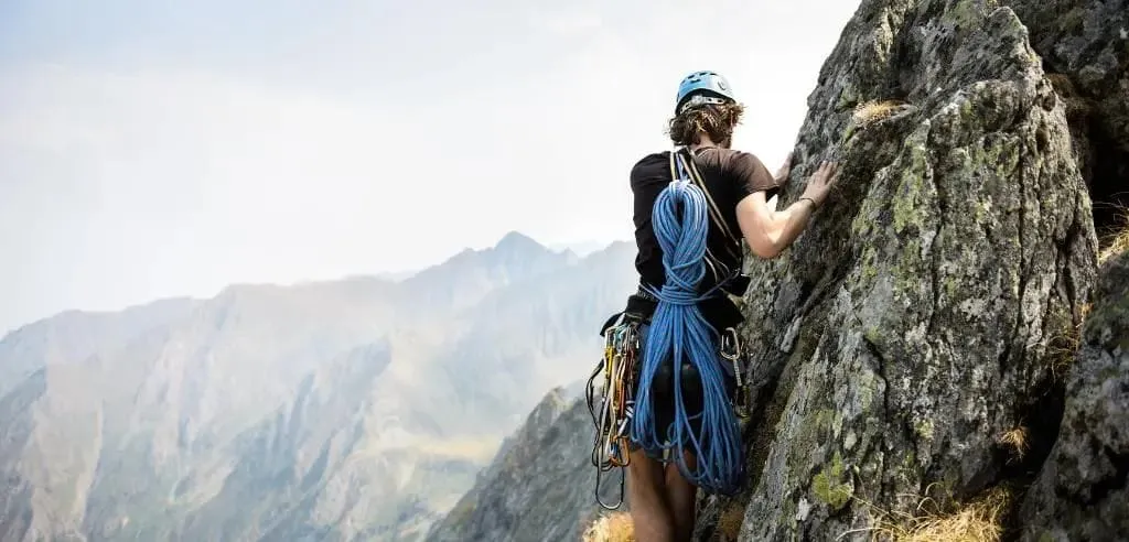 Klettern im Gebirge oder Hochseilgarten Männerwochenende Ideen Männertrip Männertour mit den Kumpels