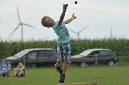 Klootshooting - recreational sport, historically older than Boßeln!
