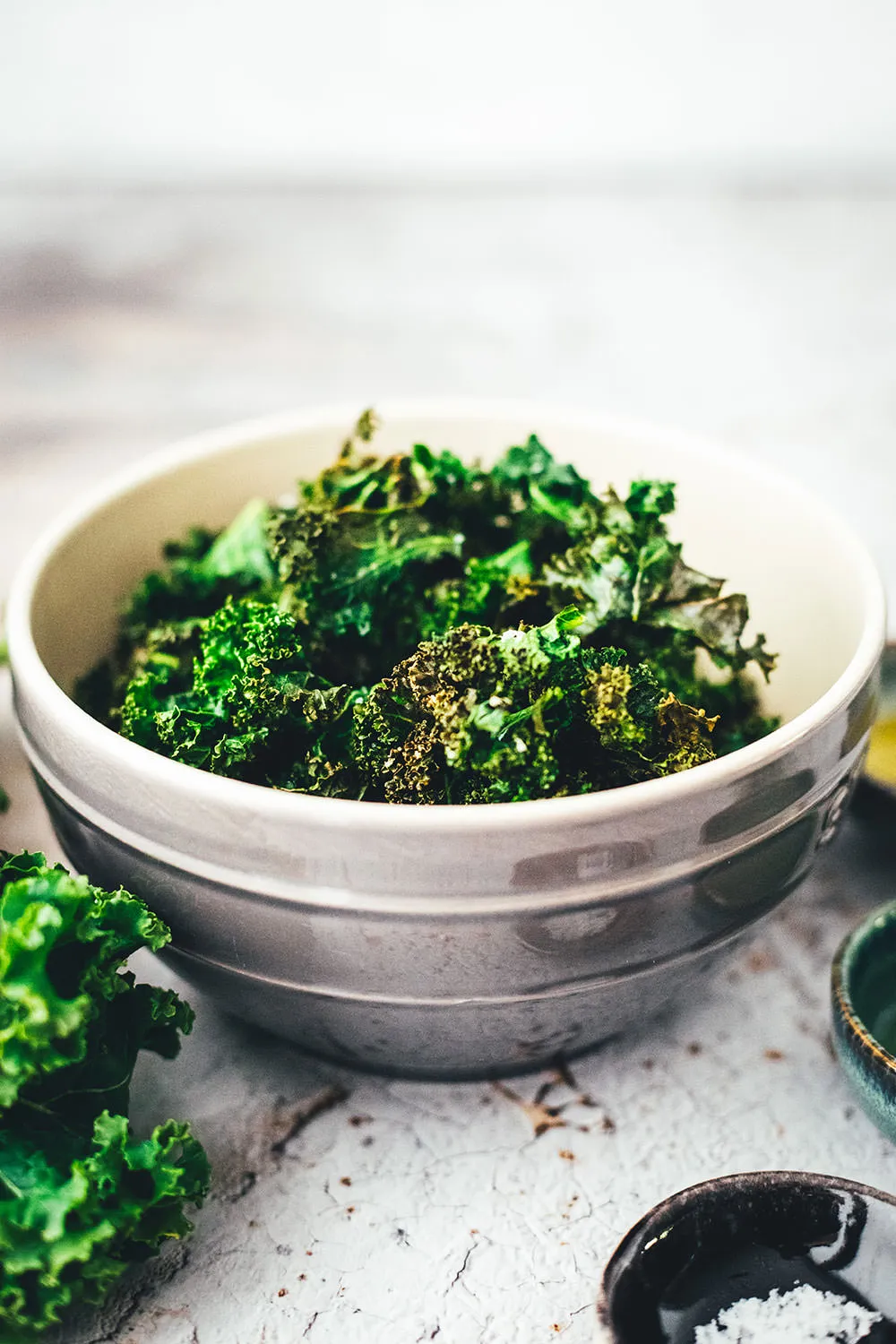 Knusprige und gesunde Grünkohl-Chips aus dem Airfryer selbstgemacht