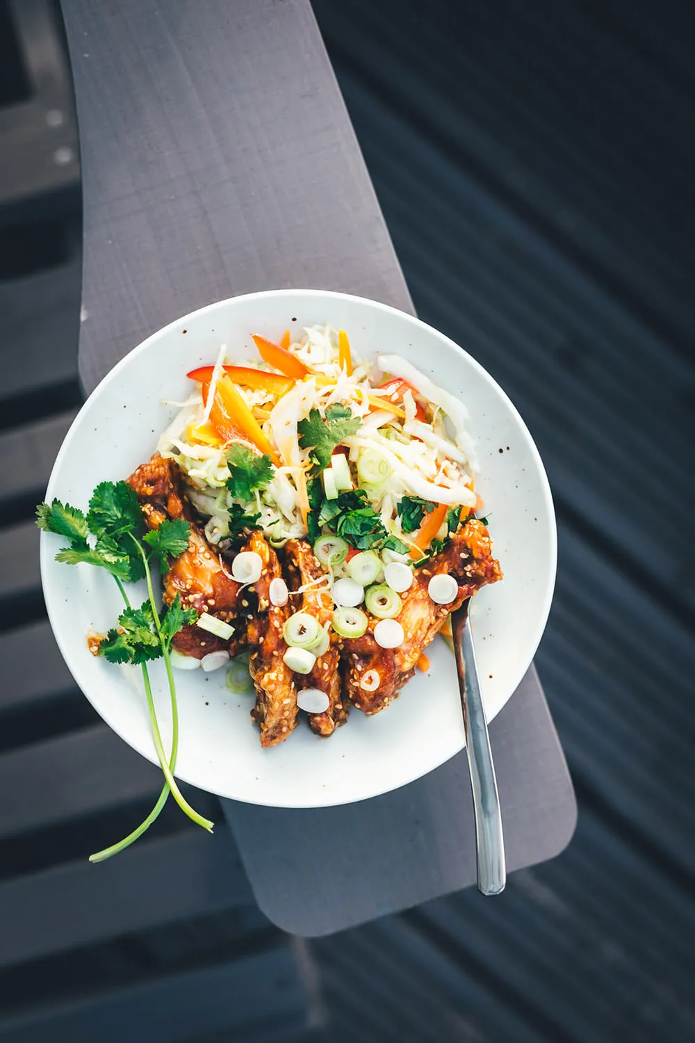 Knusprige und saftige Chicken Wings aus dem Airfryer mit würziger Glasur