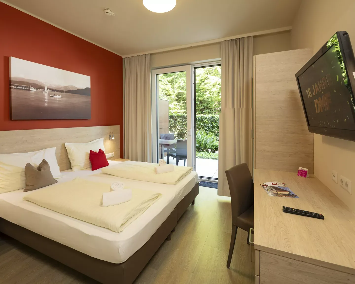 Komfortables Doppelzimmer im Haupthaus des Erholungszentrums Krumpendorf