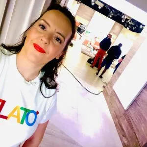 Kulinarische Expertise: Stefania Lettini im Gespräch mit dem Moderatorenteam von ZDF Volle Kanne über Rezepte.