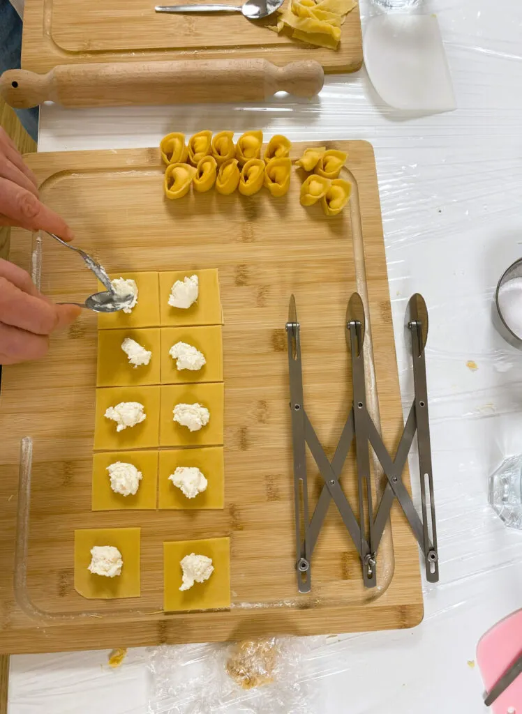 Kulinarischer Sprachkurs und Pastaworkshop Tortellini