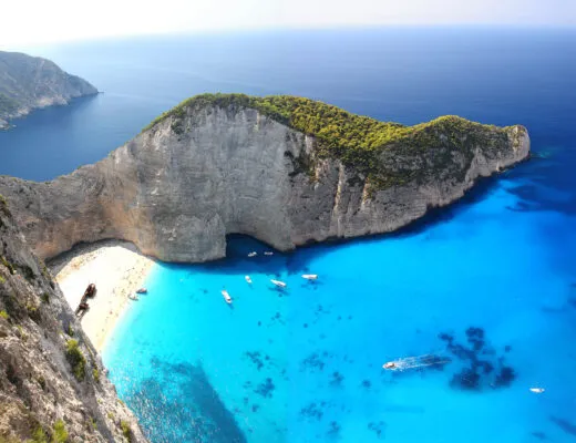 Küste von Zakynthos, Griechenland mit dem berühmten Navagio Schiffswrack