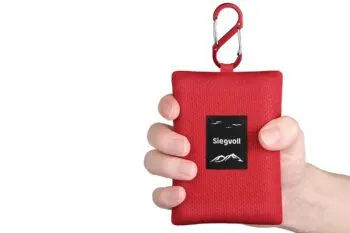 Leichte, wasserabweisende Picknickdecke als praktisches Reisegeschenk für Outdoor-Liebhaber