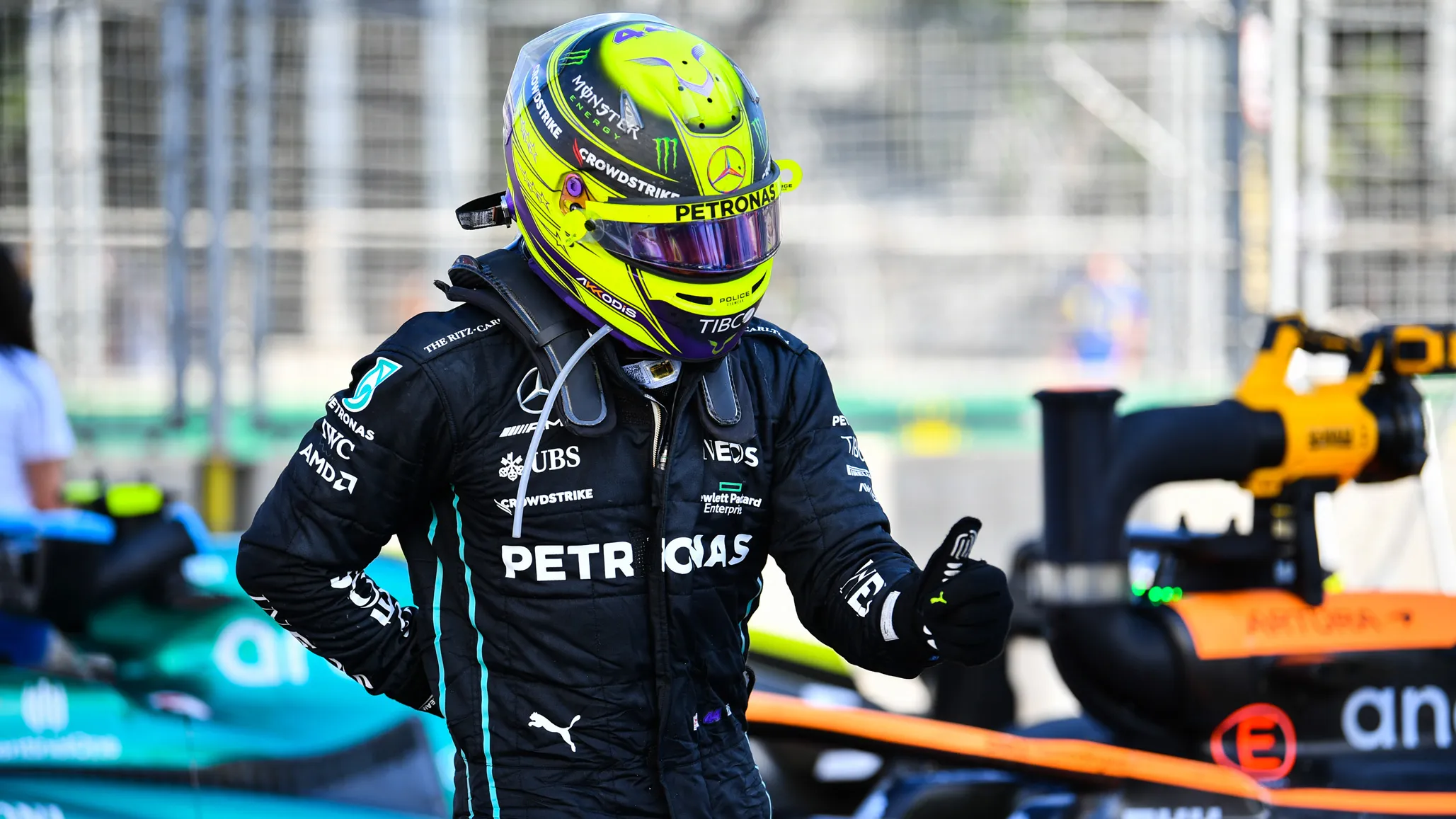 Lewis Hamilton im Mercedes mit Porpoising