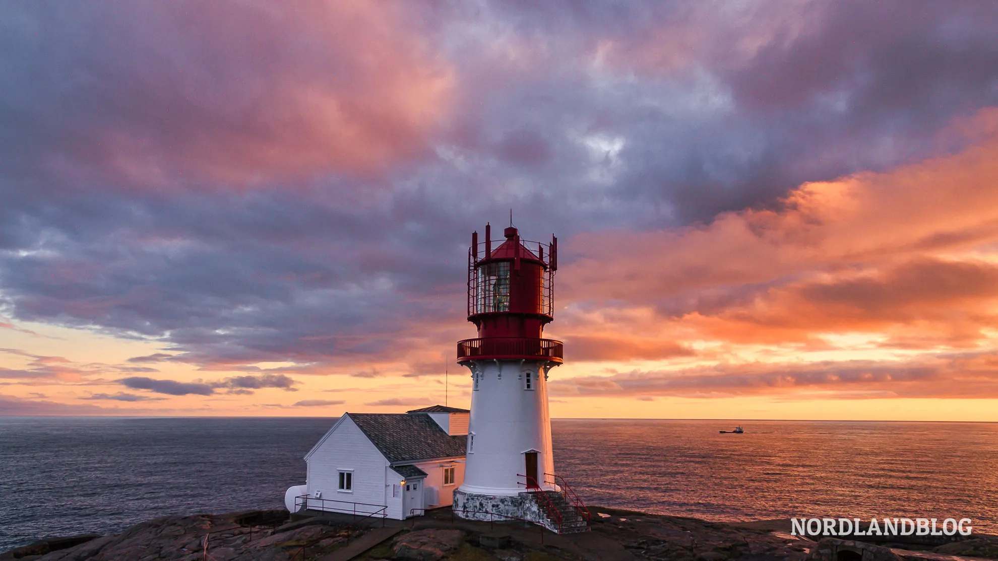 Lindesnes Fyr, der ikonische Leuchtturm am Südkap Norwegens und ein Top-Ziel für Reisetipps Südnorwegen