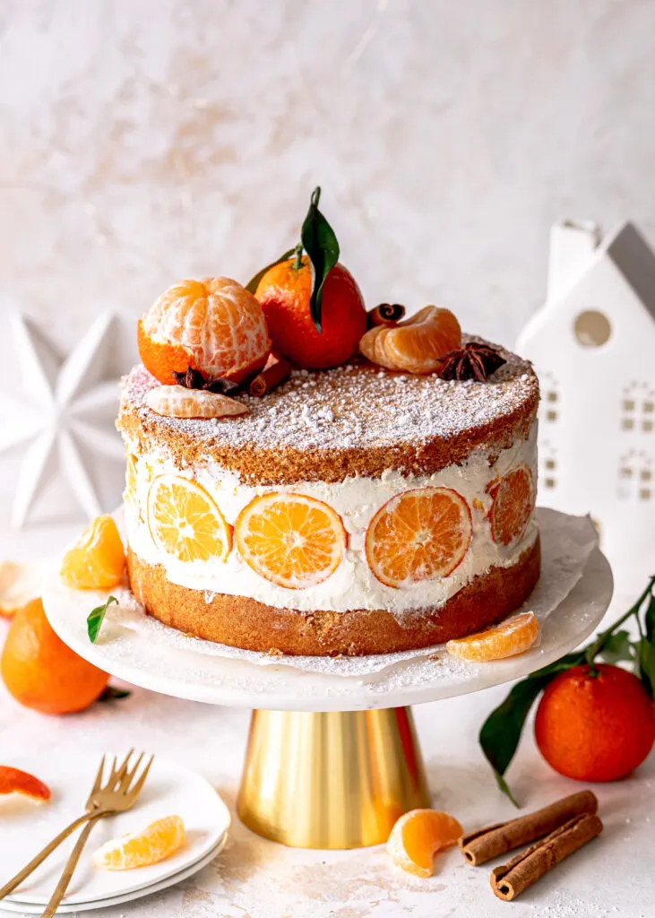 Mandarinen-Zimt-Torte, ein frischer und eleganter Kuchen für die Weihnachtszeit