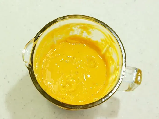 Mango Lassi abschmecken und anpassen