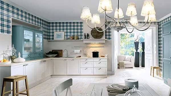 Mediterrane Landhausküche in Weiß &amp; Blau