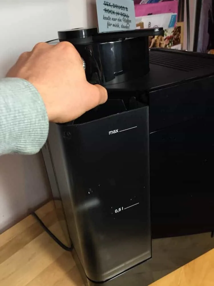 Melitta Caffeo Varianza CSP Kaffeevollautomat Enterfnen Wassertank